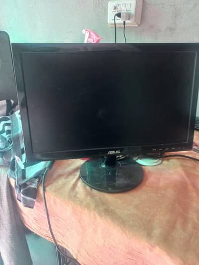 ASUS 19" LCD Monitor – Excellent Condition