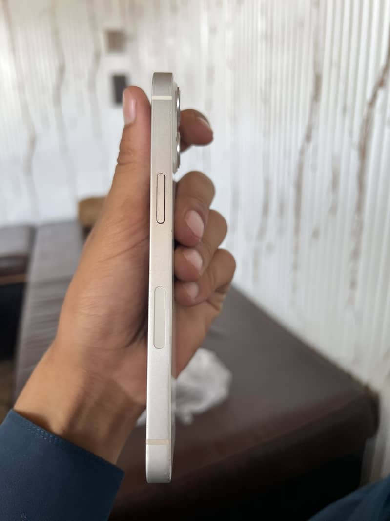Apple iPhone 13 1