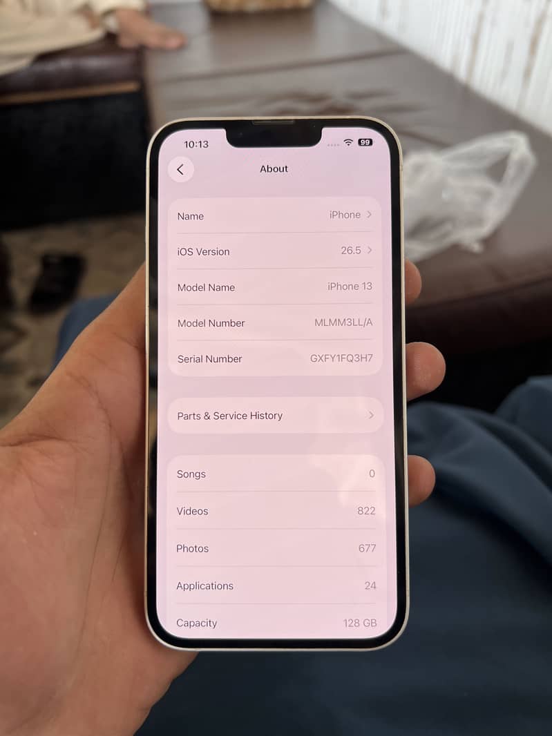 Apple iPhone 13 8
