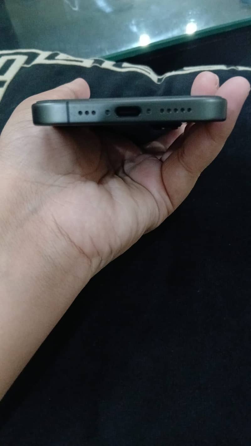 Apple iPhone 17 4