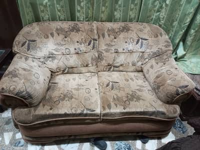 Urgent sale 6 seater sofa set