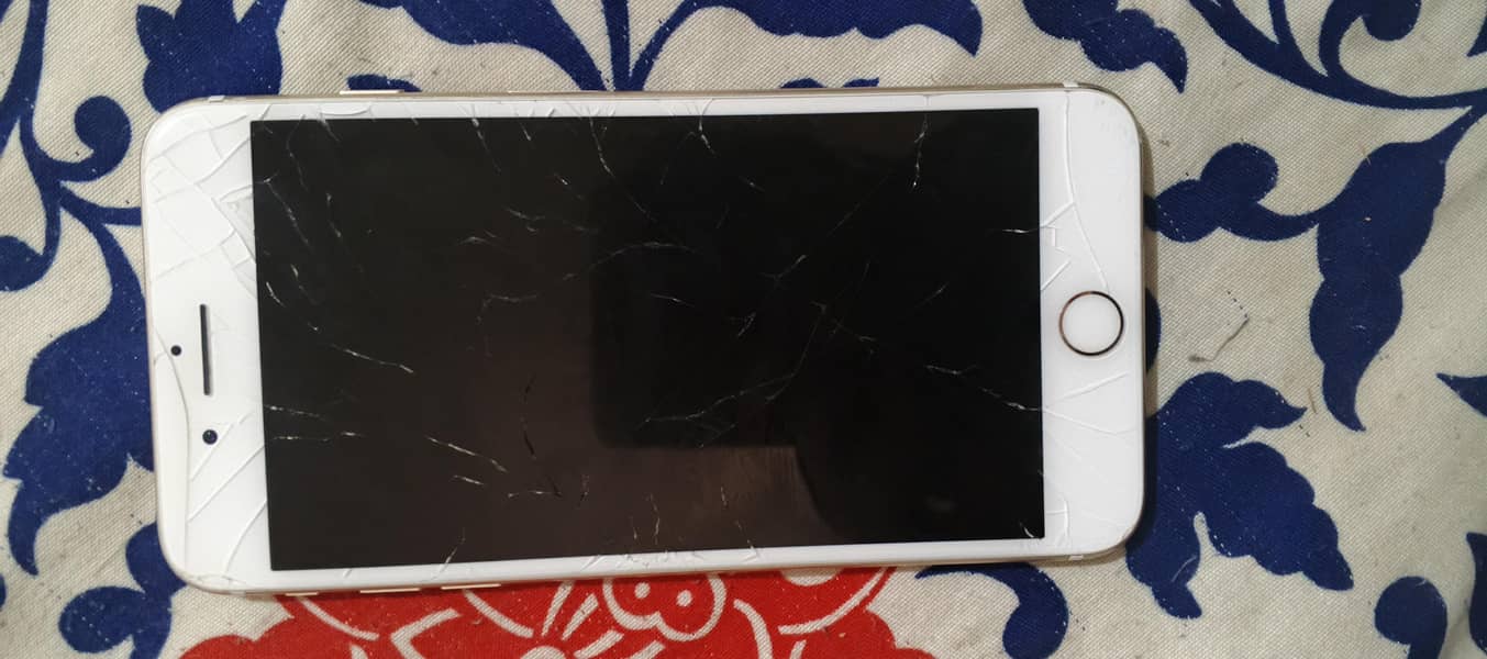Apple iPhone 7 Plus 1