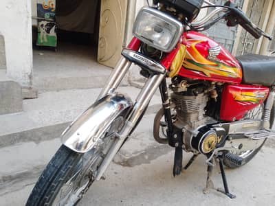 United 125 bike FOR SALE new condition