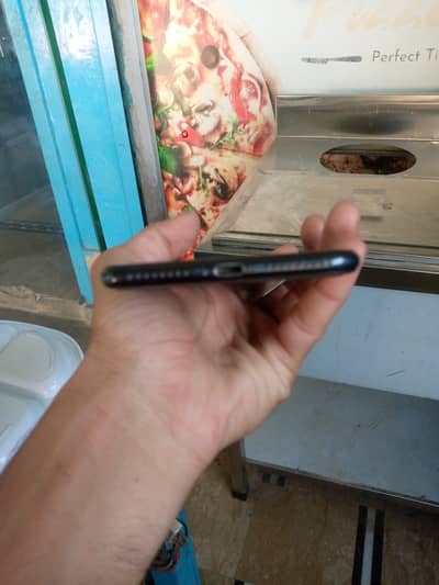 Apple iPhone 7