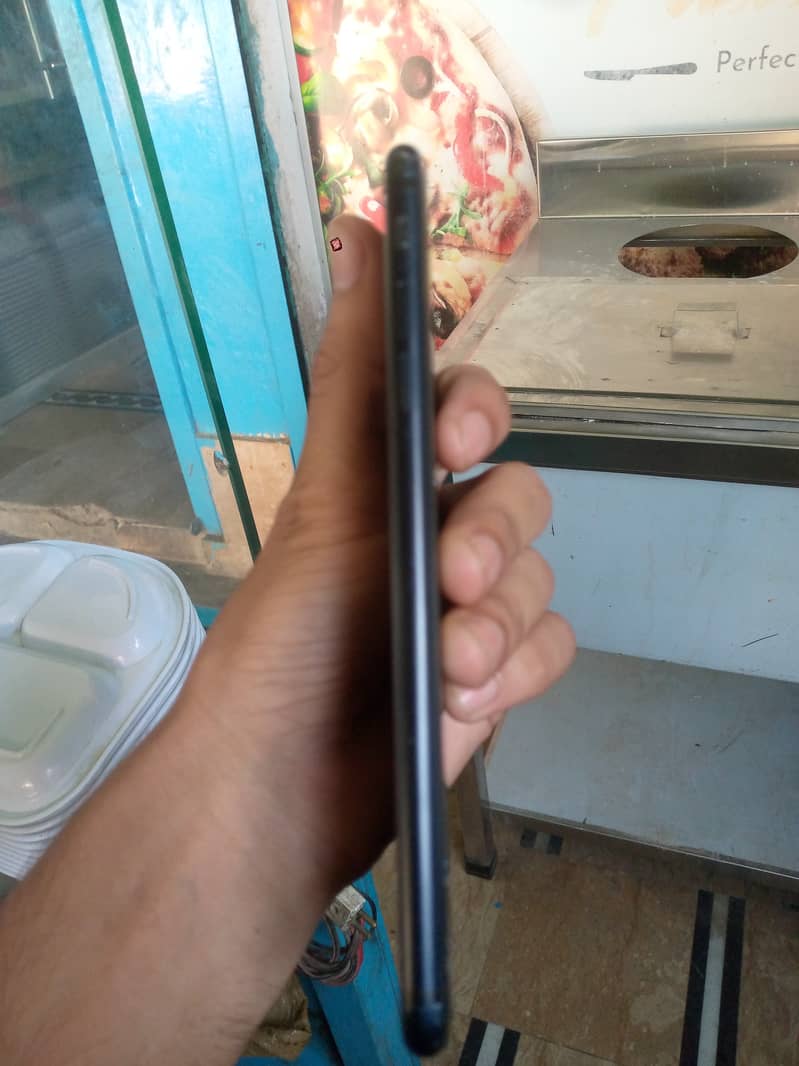 Apple iPhone 7 4