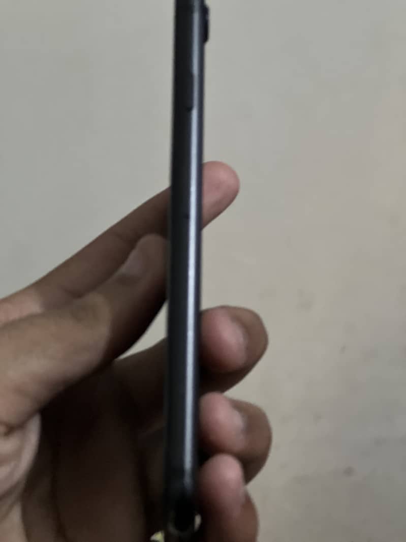 Apple iPhone 7 1