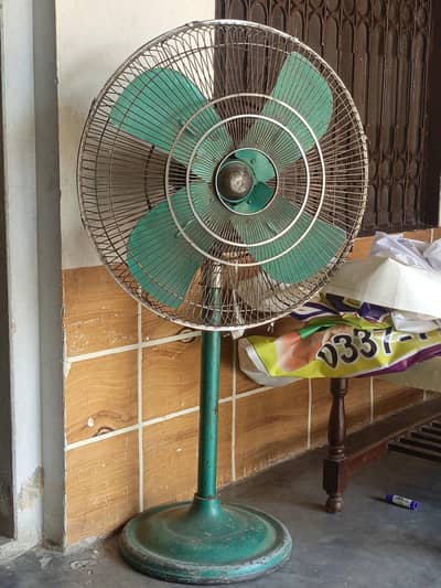 pedestal fan