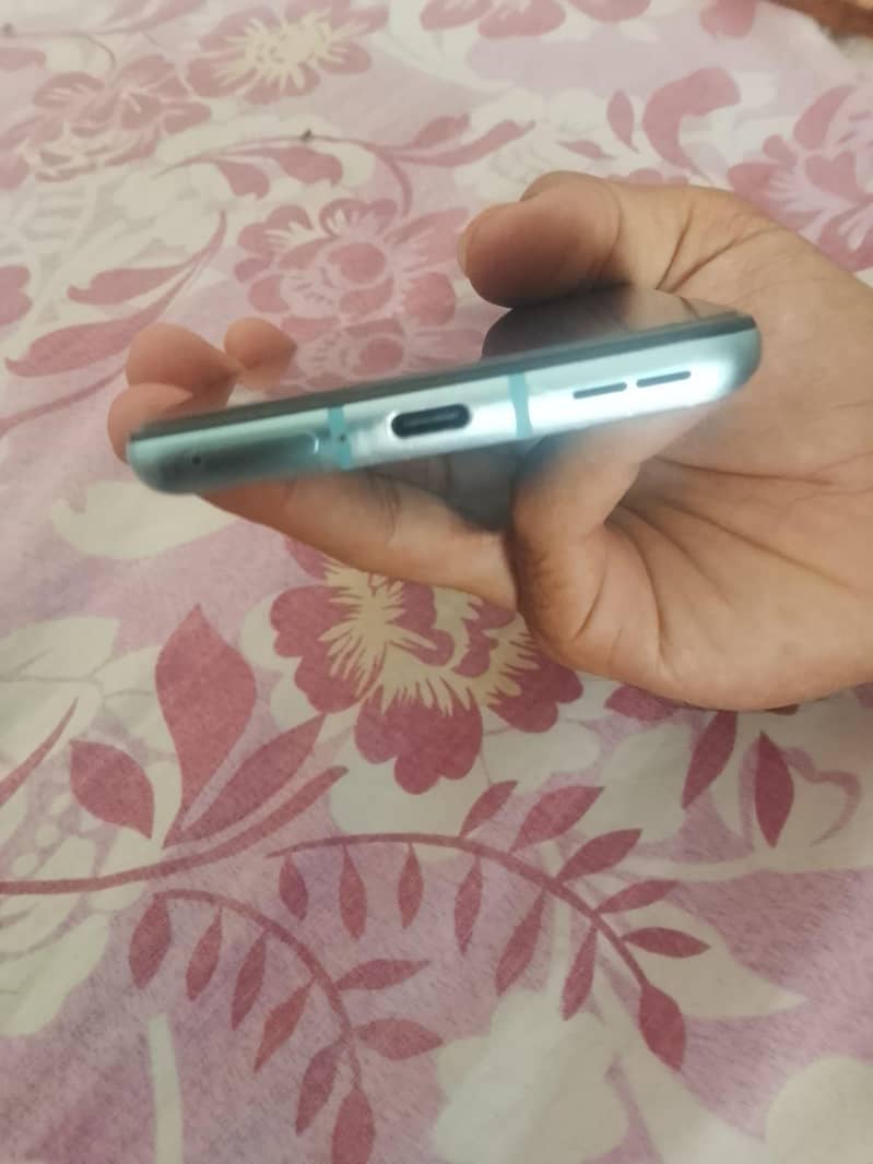 One Plus 8t 5