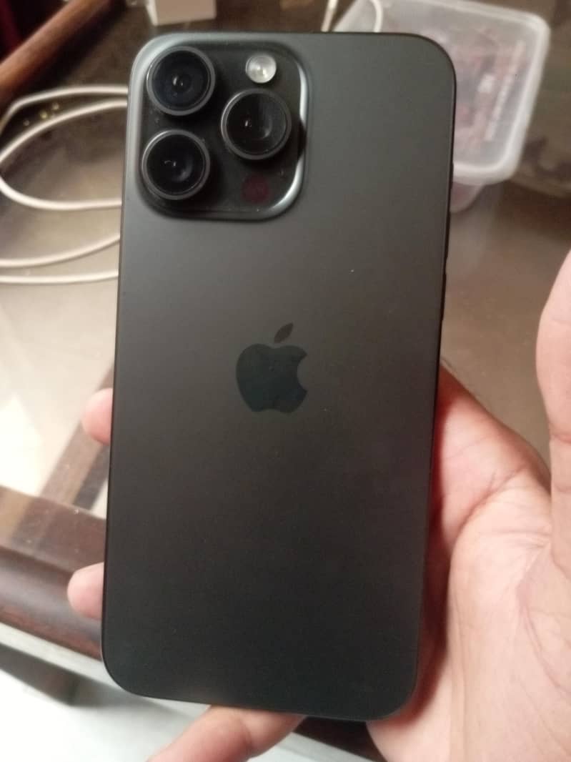 iPhone 15 Pro Max 0