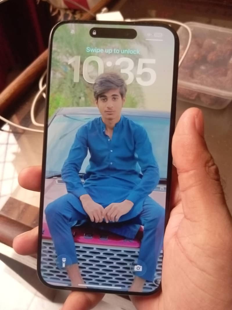 iPhone 15 Pro Max 2