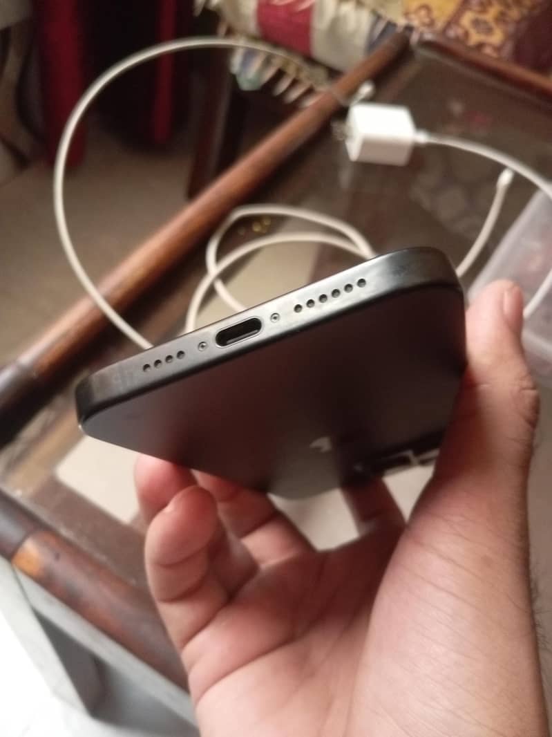 iPhone 15 Pro Max 3