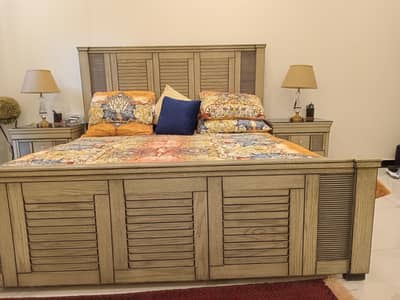 Double bed without Mattres