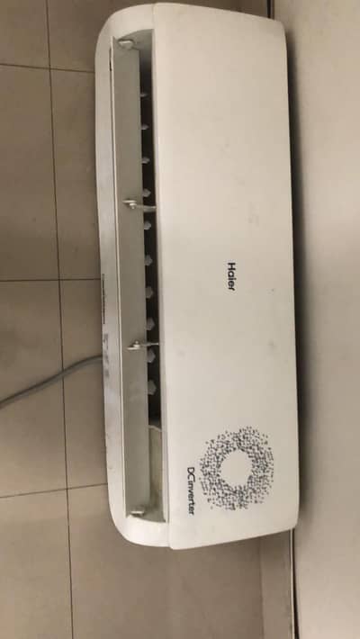 Haier 1.5 ton Dc inverter heat and cool totally genuine good condition