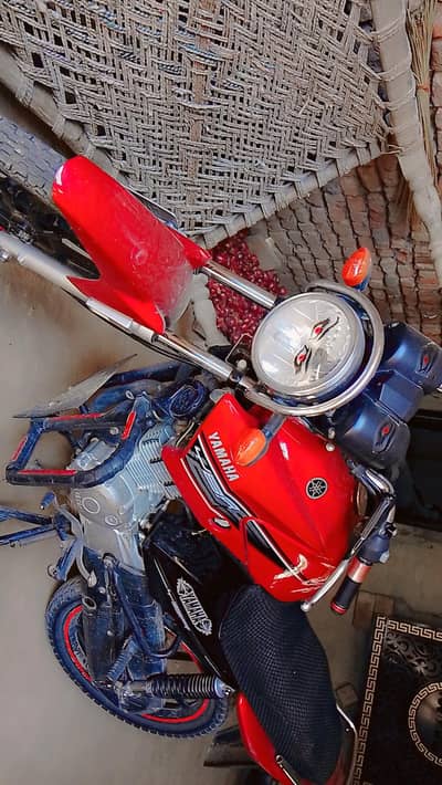 Yamaha YBR125G 2015/16 model Low mialage 1 owner Chakwal talagang