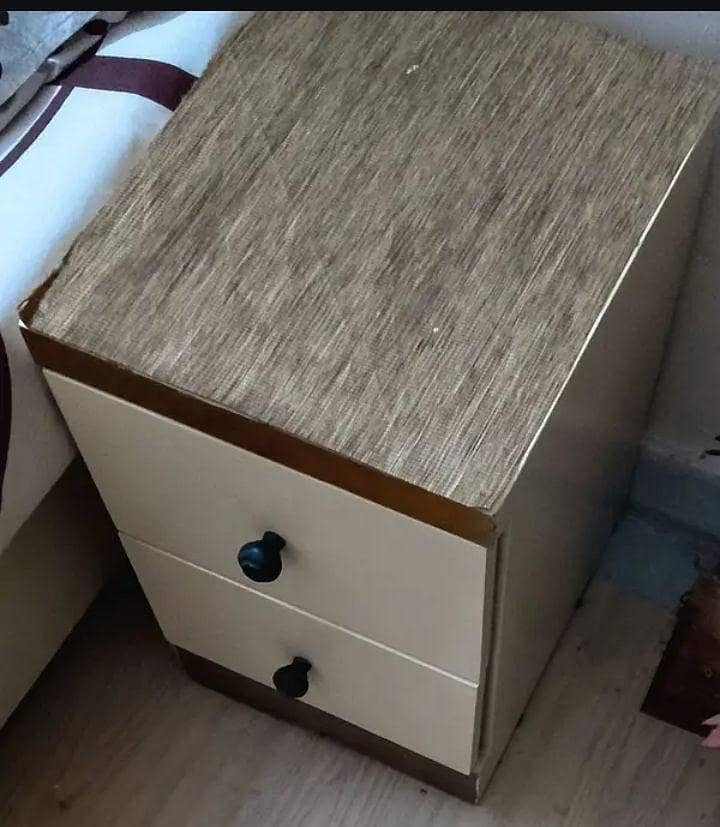 Elegant bed set. 4