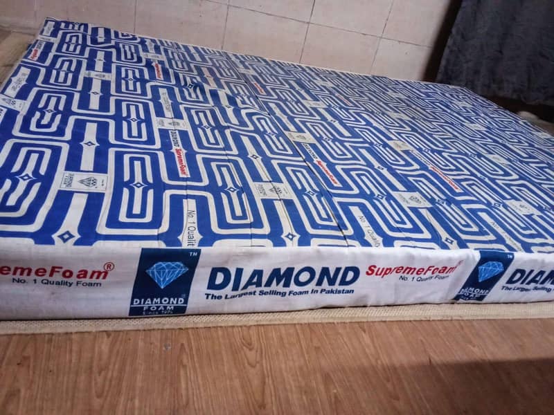 Elegant bed set. 5