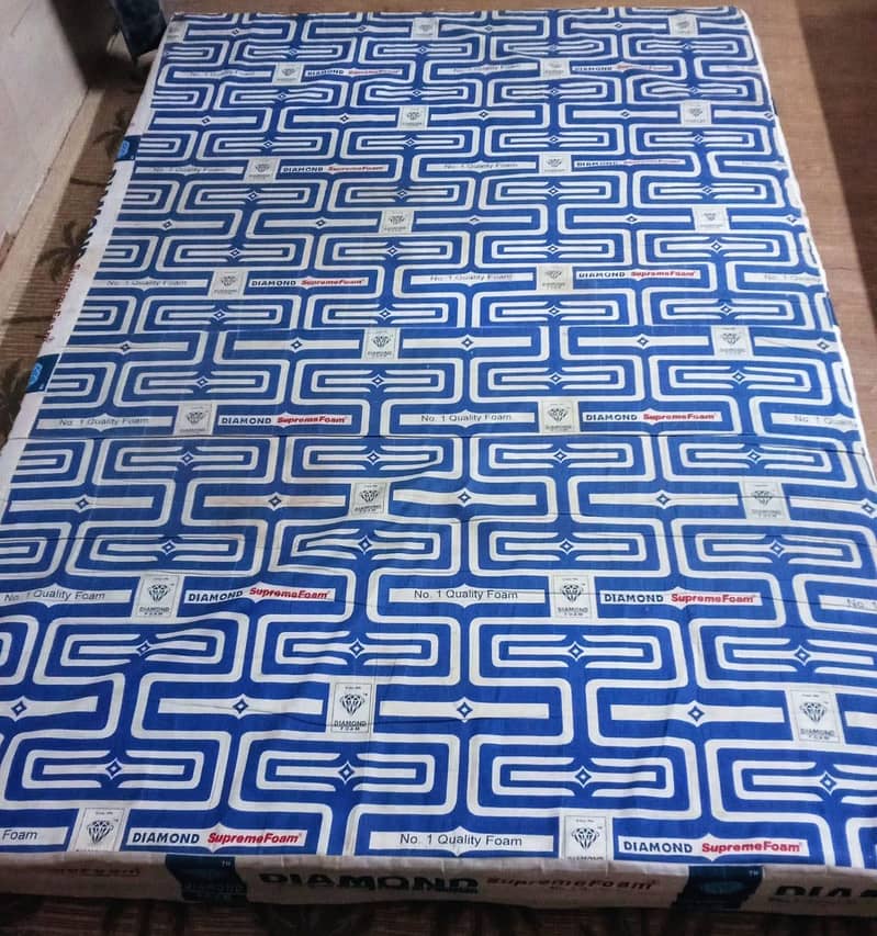 Elegant bed set. 6