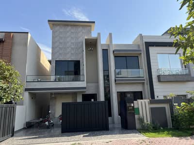 BRAND NEW HOUSE 10 MARLA AVAILABLE FOR SALE IN BAHRIA ORCHARD LAHORE