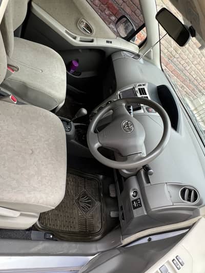 Toyota Vitz 1.3 Japan
