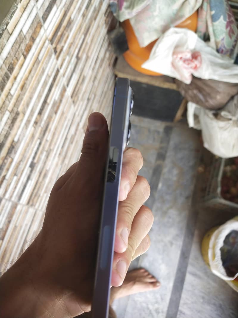 Apple iPhone 13 Pro 3