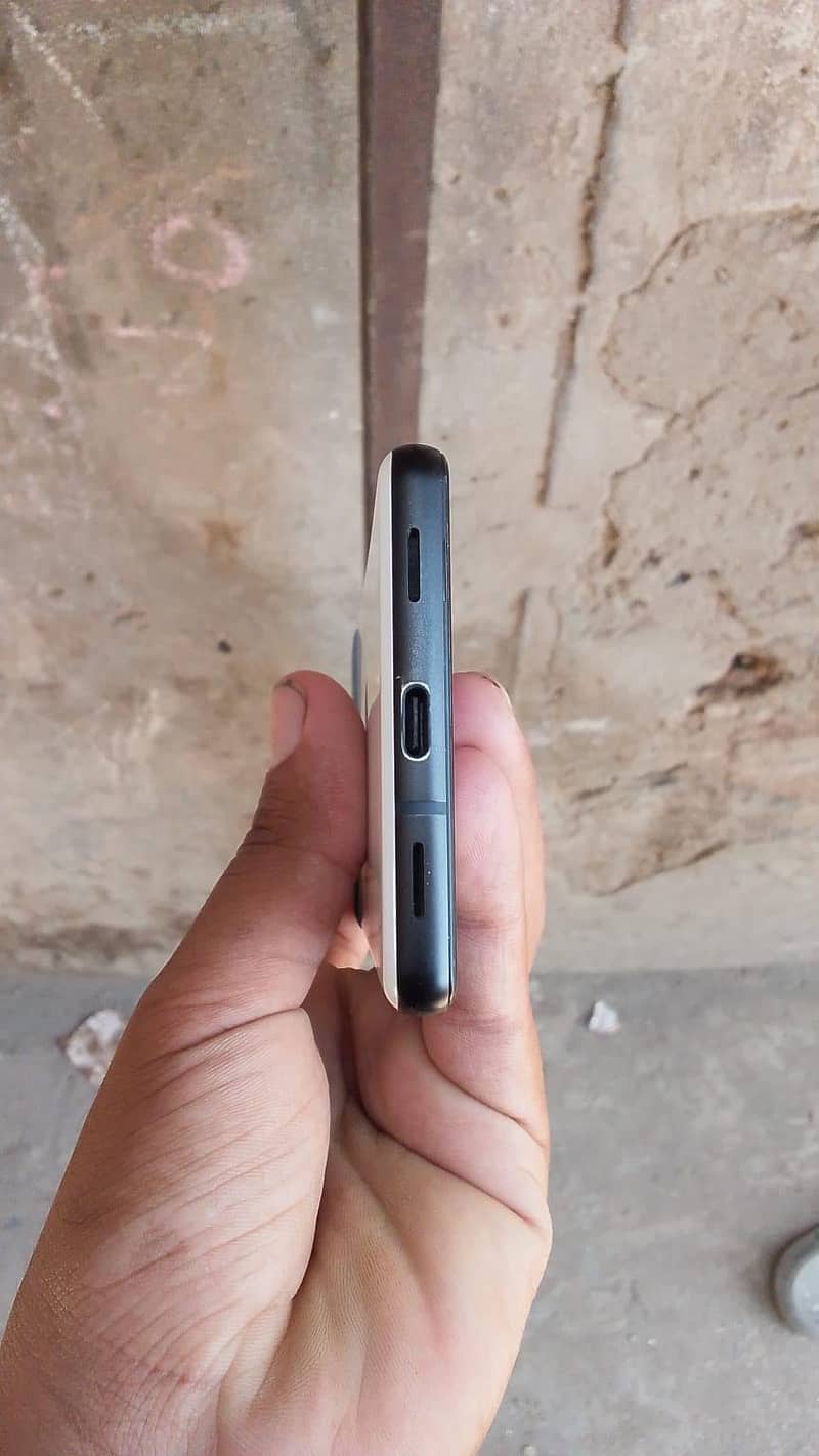 Google Pixel 6a 4
