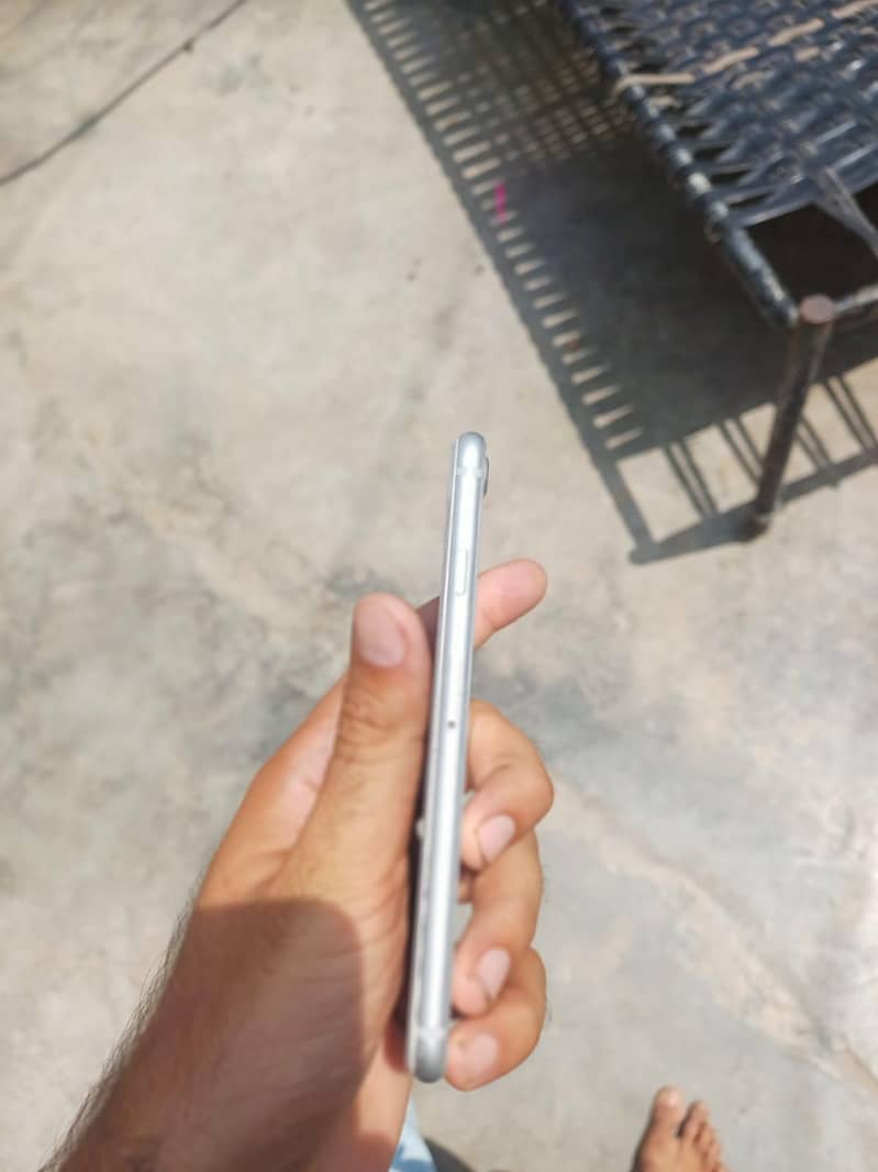 Apple iPhone 8 2