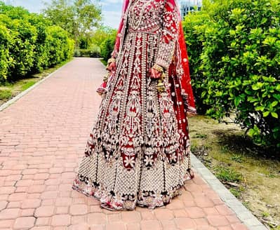 bridal dress in almost new condition, latest luxery customize design
