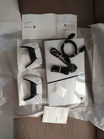 Sony playstation  ps 5 1Tb 2 controller 10 games DVD full box