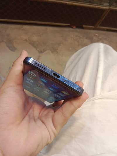 Vivo Y100