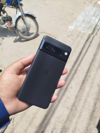 Google Pixel 8 Pro