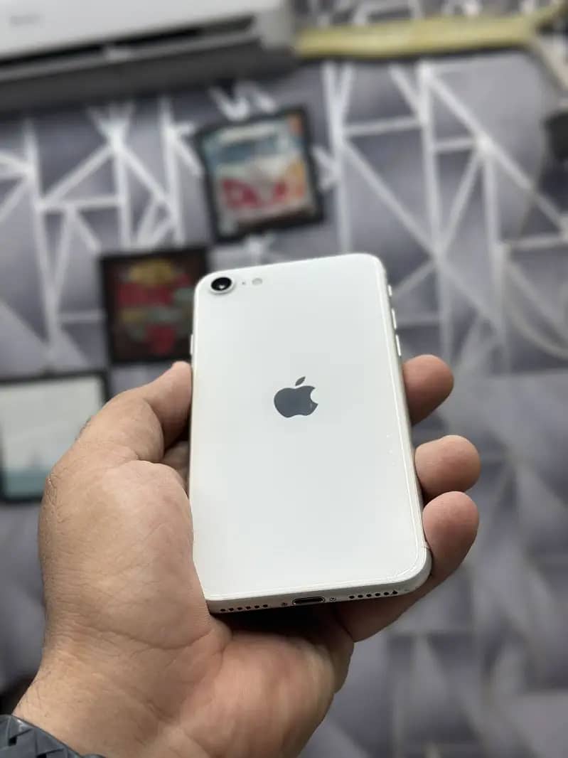 Apple iPhone SE 0