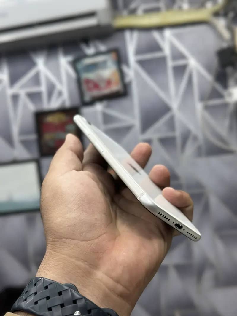 Apple iPhone SE 1