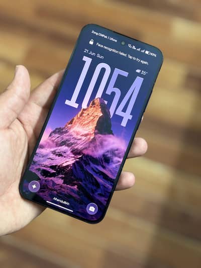 OPPO Reno13 with box