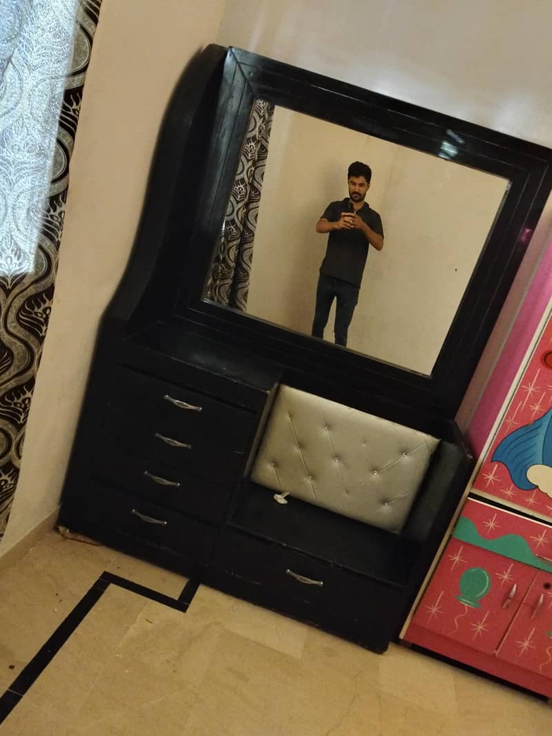 Dressing table 1