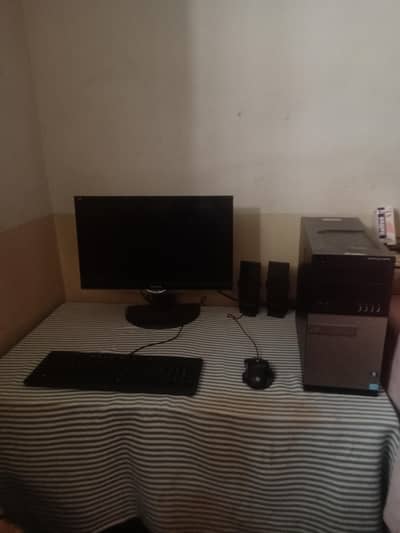 i5 3rd gen,amd Radeon pro wx2100 2gb vram, 8gb ddr3 ram,1080p monitor