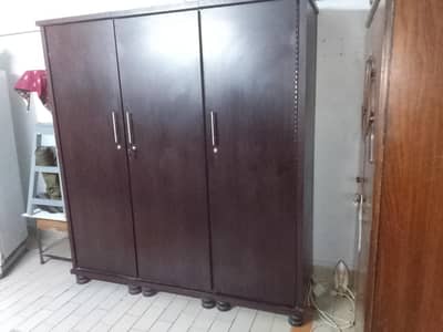 patex almari 3 door urgent sale