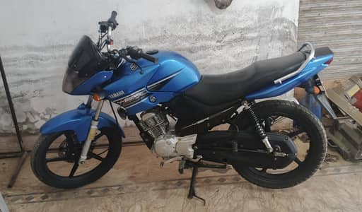 Yamaha YBR 125 2016 | Blue | Original Documents | Neat & Clean