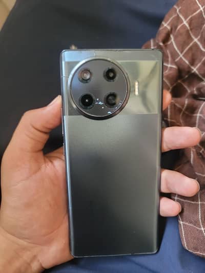 Tecno Spark 20 Pro Plus  just mobile