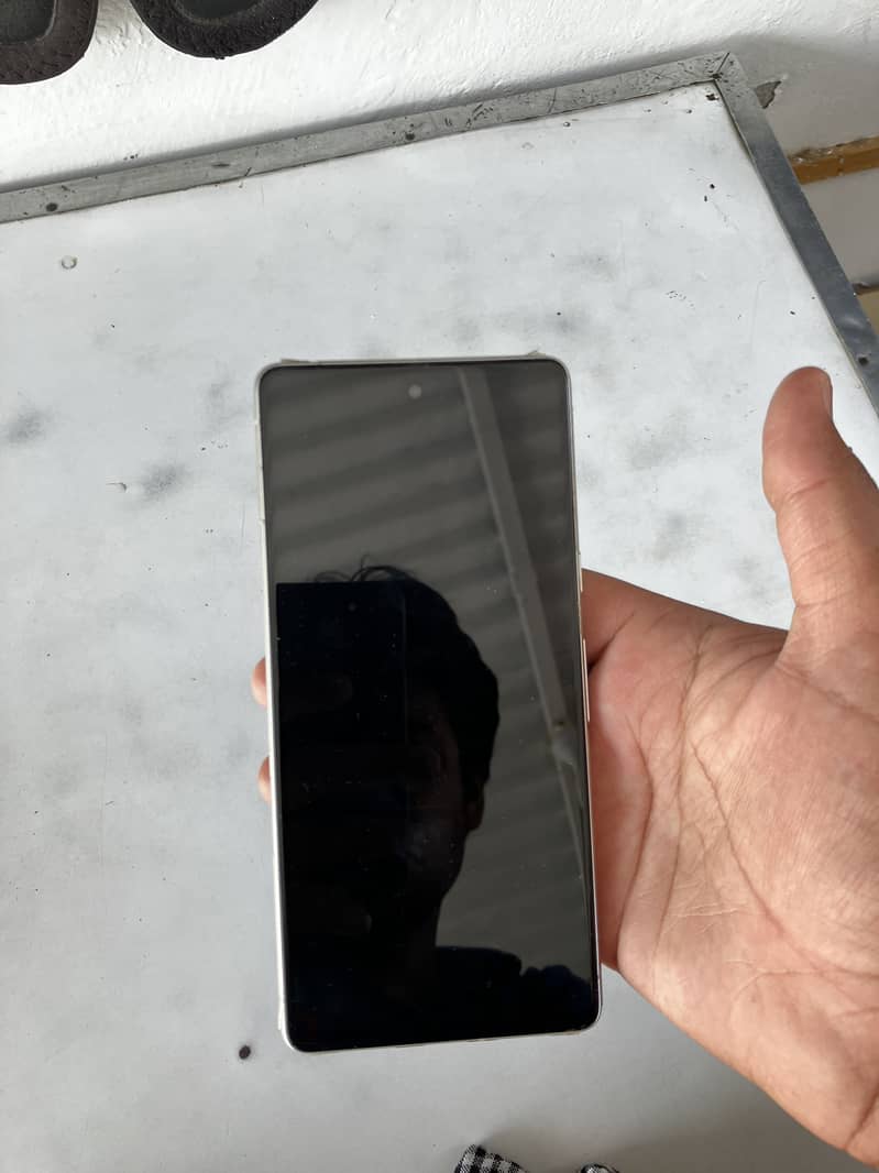 Google Pixel 7 4