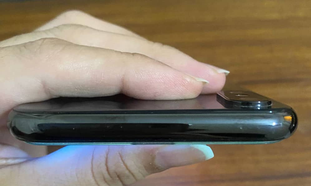 Apple iPhone X 3