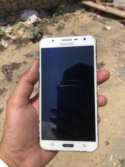 Samsung Mobile J7