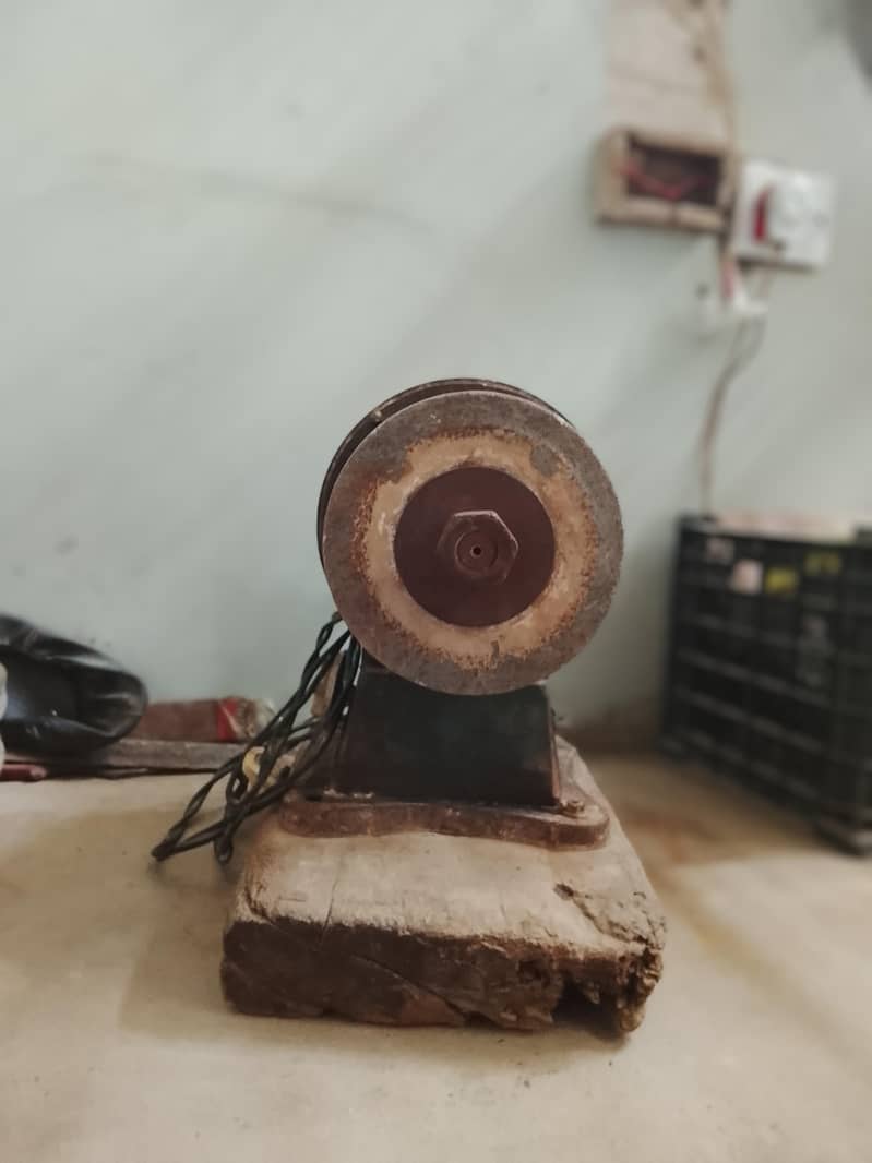 Workshop Grinder Machine 0