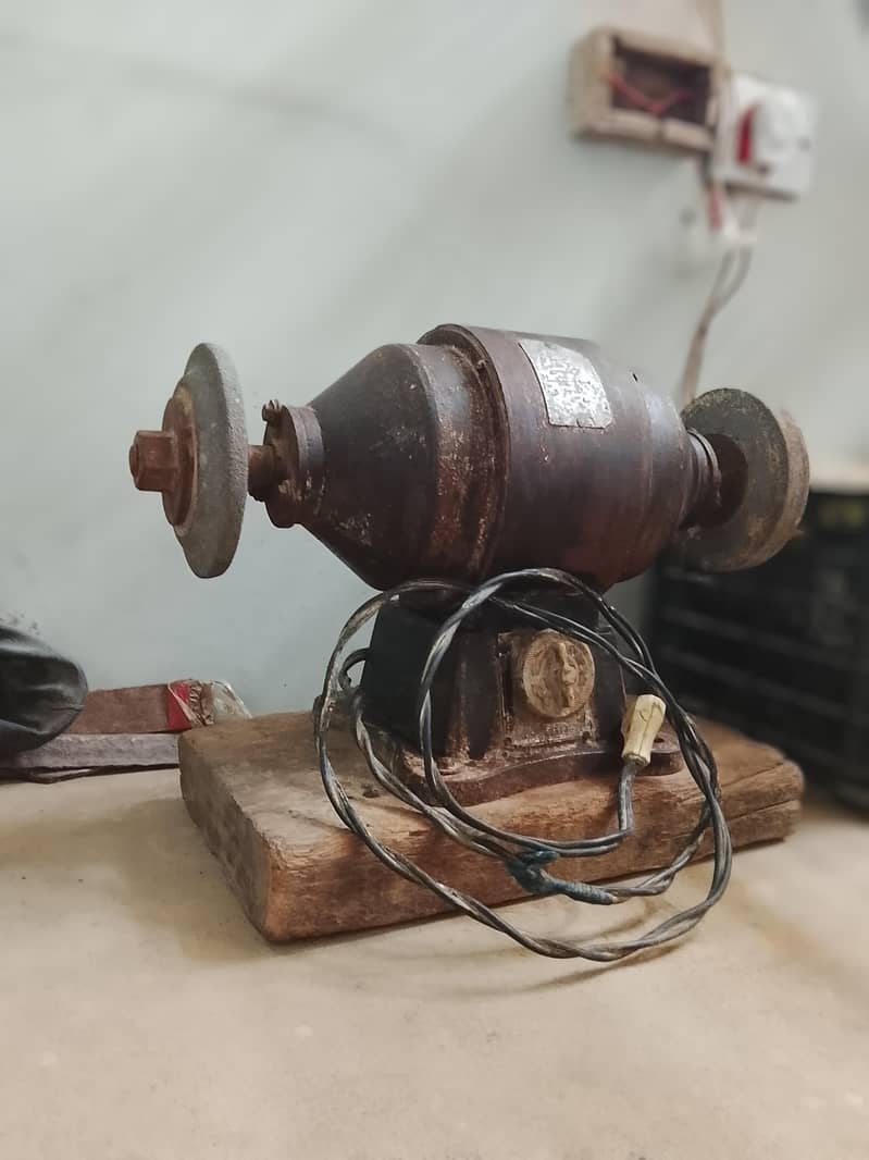Workshop Grinder Machine 2