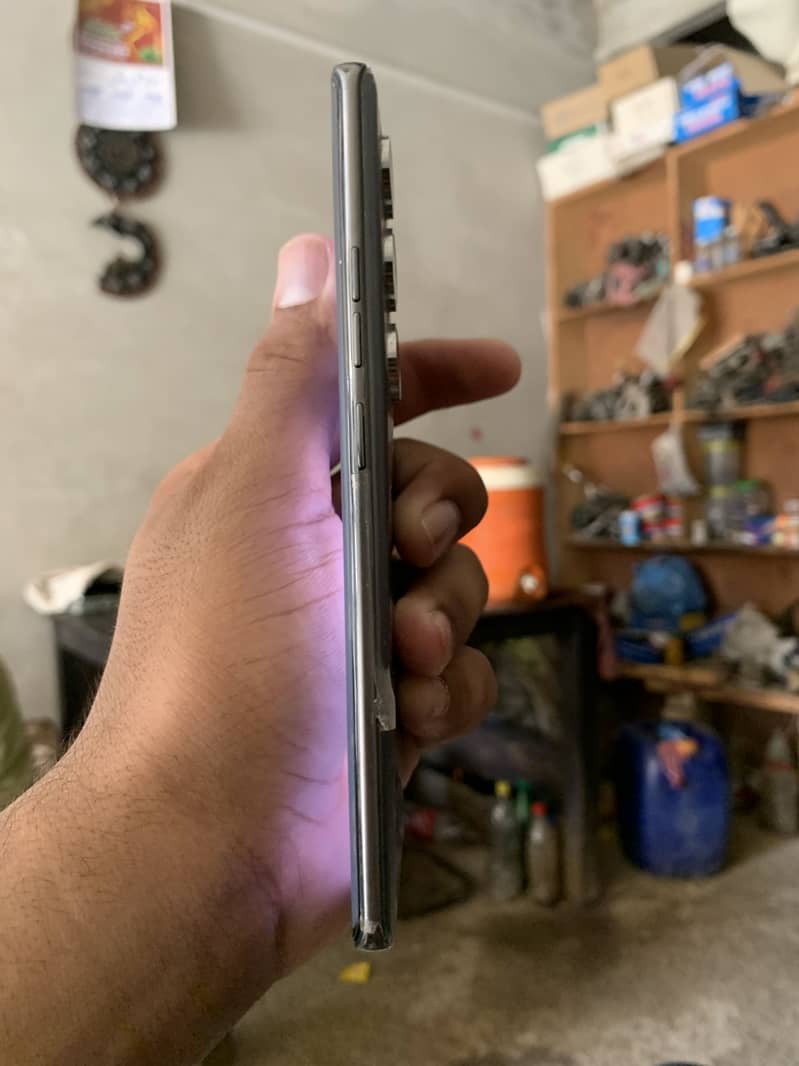 Tecno CAMON 40 Pro 4