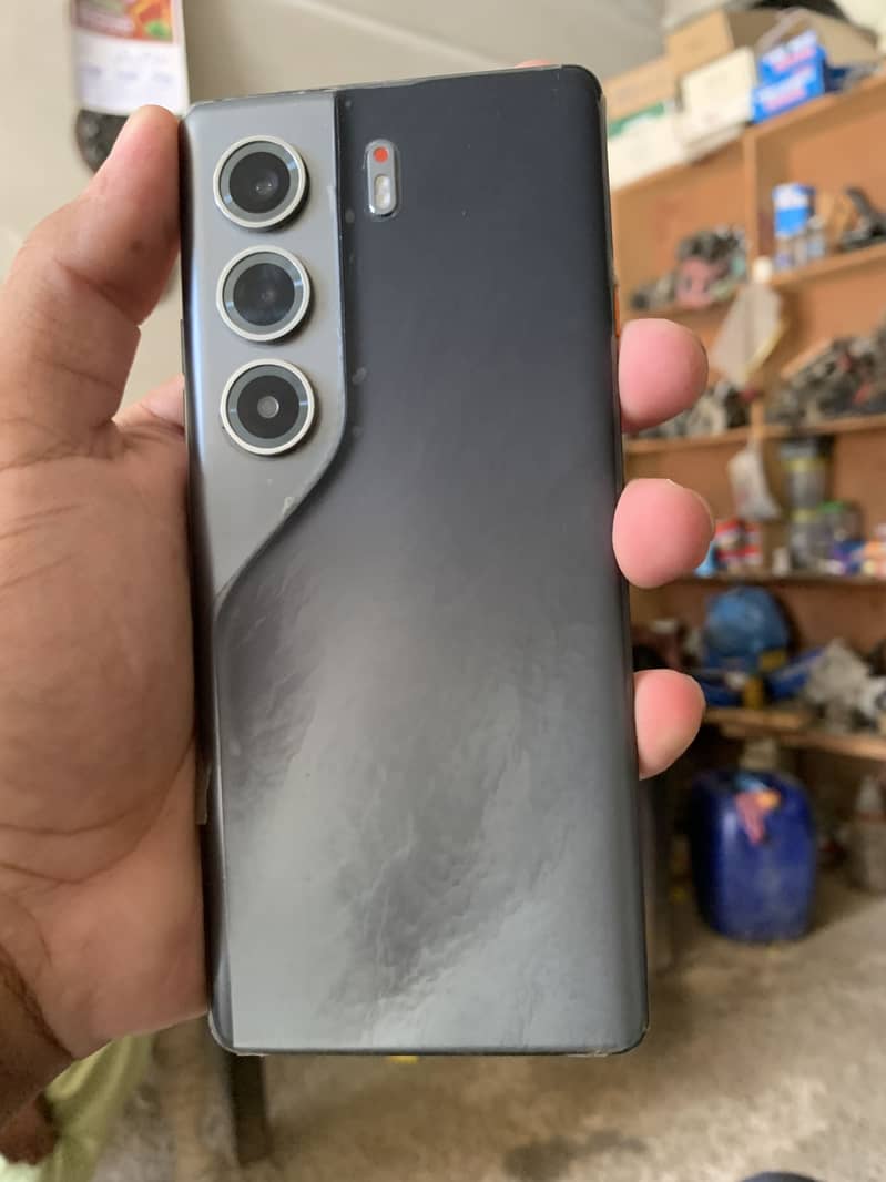 Tecno CAMON 40 Pro 5