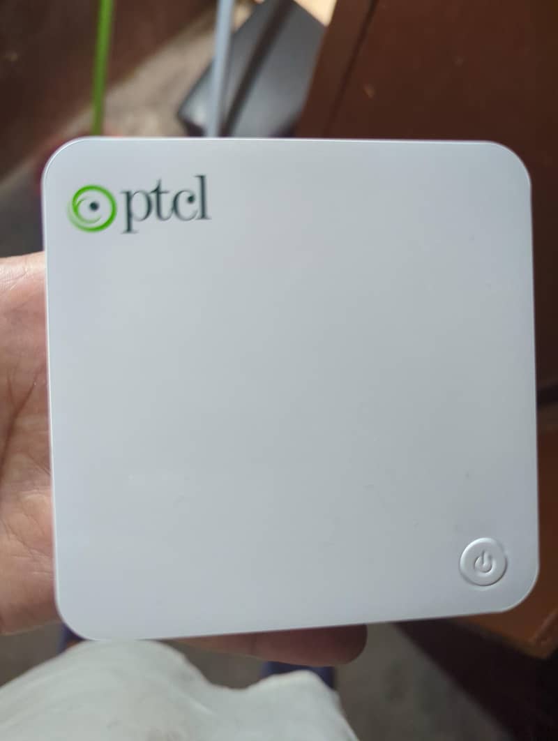 Ptcl android box 10/10 0
