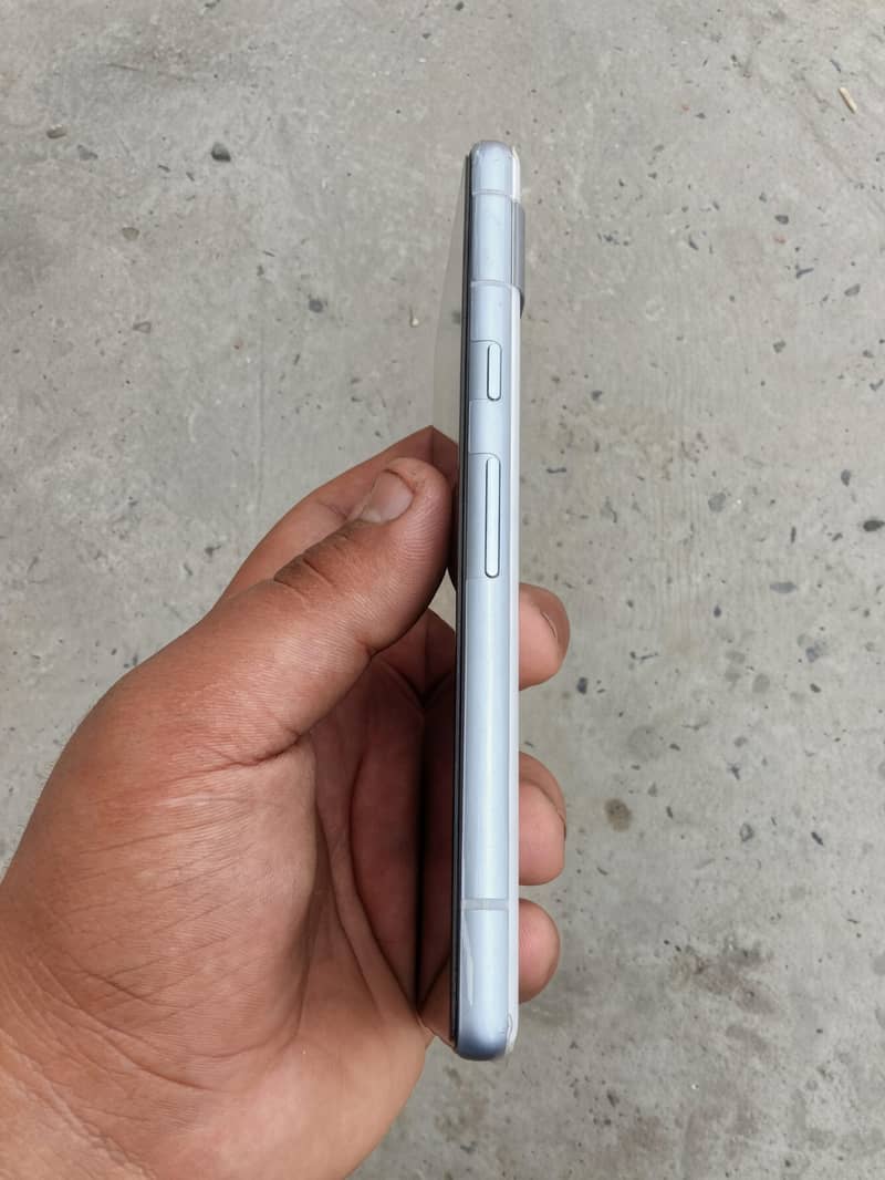 Google Pixel 7a 3