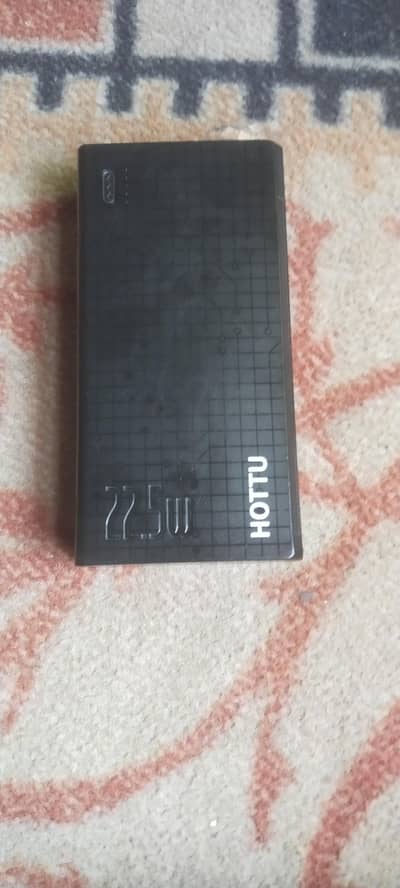 hottu power bank for sale 10 by 10 condition