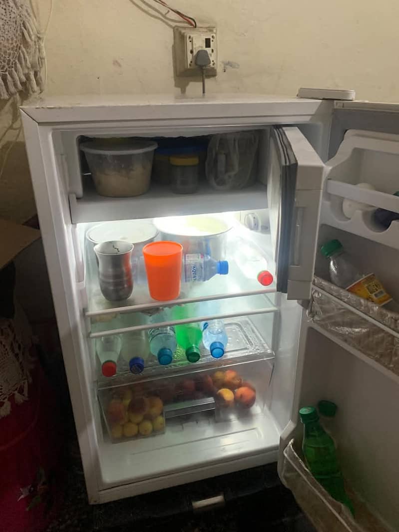 mini fridge 2