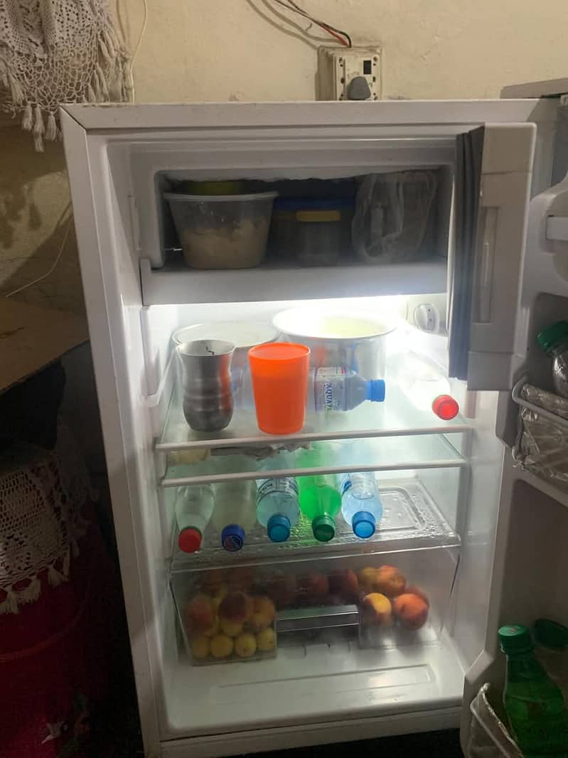 mini fridge 3